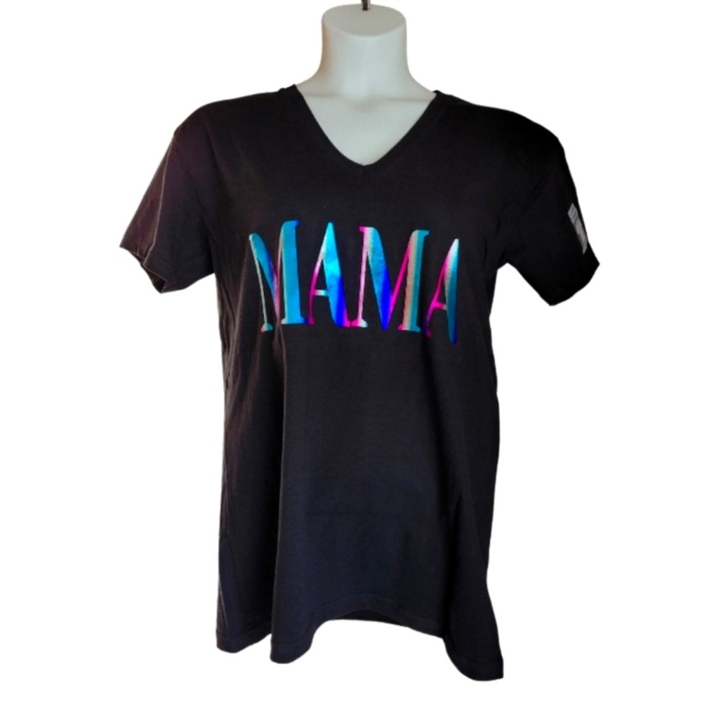 Black vneck mom shirt